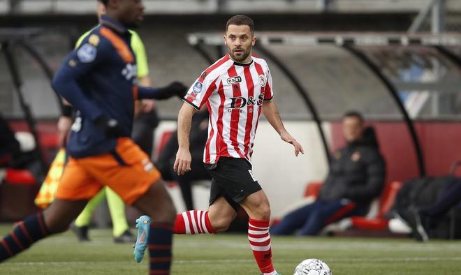 相比之下 相比之下